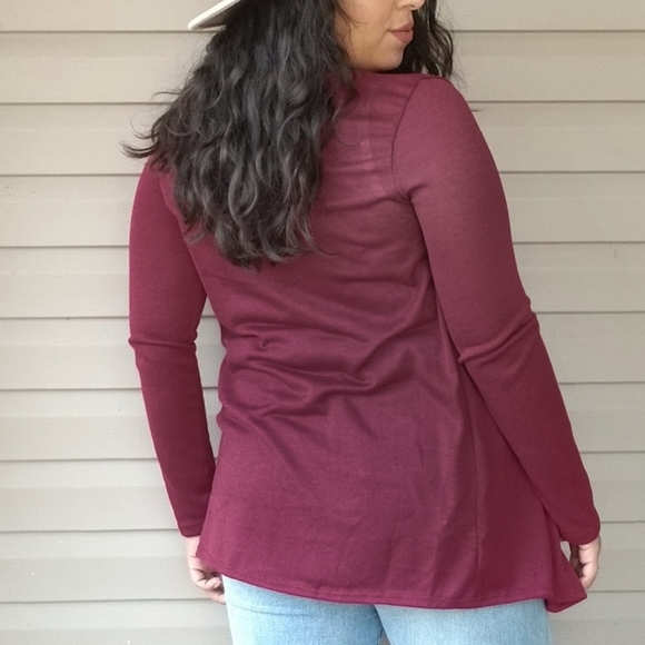 DREAMING OF REVELRY CARDIGAN IN WINE RED - Picture 3 of 4